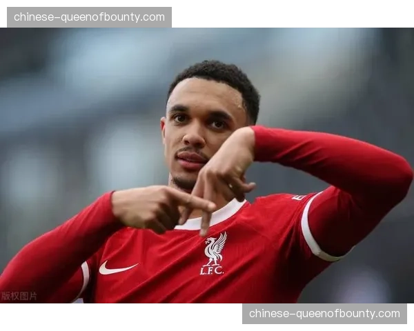 英格兰后卫阿诺德前景不明 利物浦球员需适应中场角色